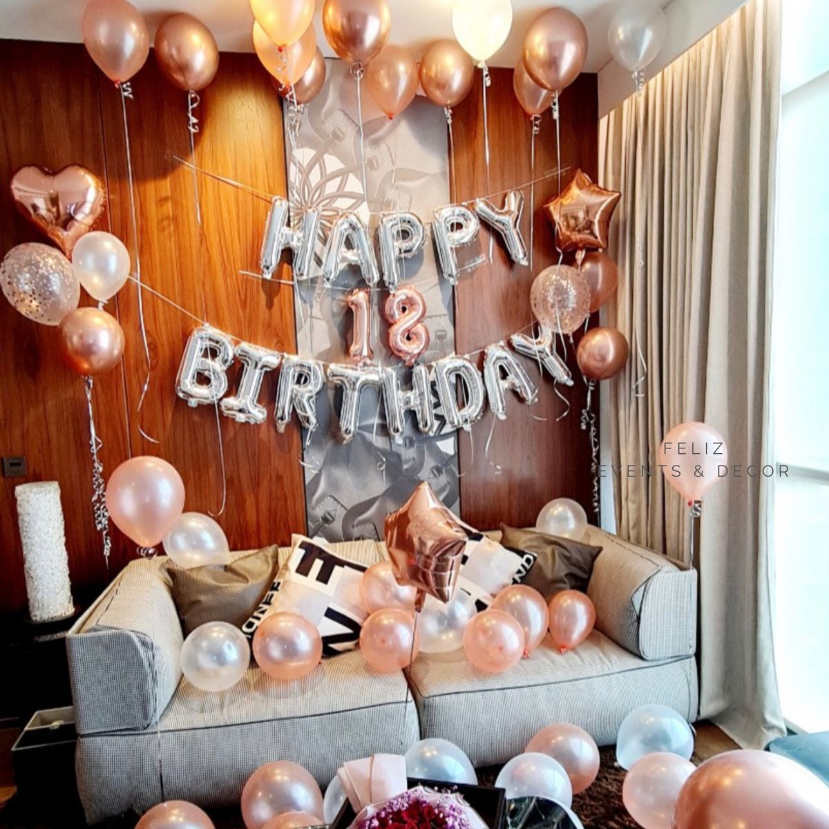 Rose Gold and Silver Party Balloon Set Hong Kong, Silver Happy Birthday Balloons, Rose Gold Number Balloons, Helium Balloon Bouquets, Floating Balloons, Women's Birthday Decor, Elegant Party Styling, 香港氣球, 玫瑰金生日佈置, 銀色生日氣球, 數字氣球, 氦氣球束。