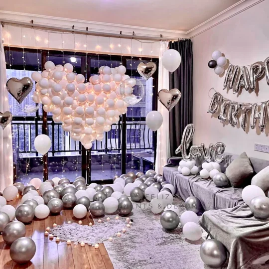 Pure White Silver Birthday Decoration Hong Kong, Giant Heart Balloon, Bubble Balloon, Silver Happy Birthday, White Petals, 香港生日佈置, 純白銀色主題, 專人上門佈置。
