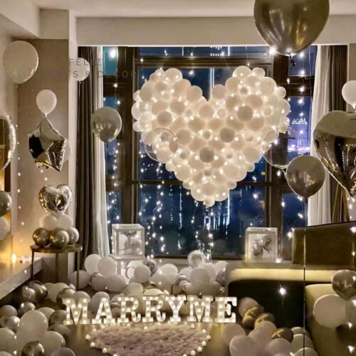 White Silver Proposal Decoration Hong Kong, Giant Heart Balloon, Marry Me Lights, Love Balloon Box, Bubble Balloons, LED Candles, 香港求婚佈置, 巨型心形氣球, 白色銀色主題, 專人上門佈置。